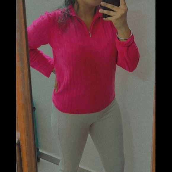 PINK SWEATSHIRT (INTERNATIONAL) - Picture 7 of 9